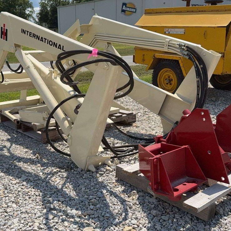 International Loader
