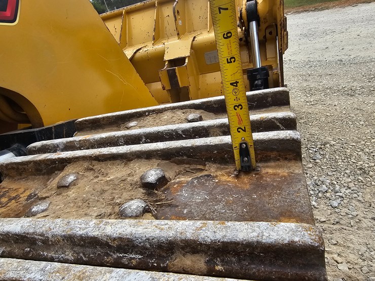 2023-caterpillar-953-image-93