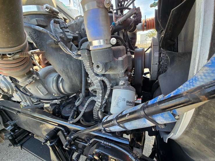 2014-peterbilt-388-image-85