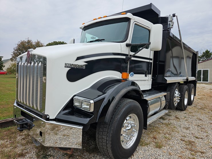 2015-kenworth-t800-image-1