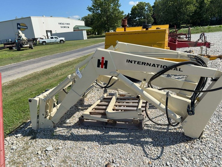 international-loader-image-4