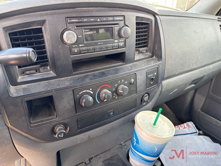 2007-dodge-ram-flatbed-pickup-truck-image-16