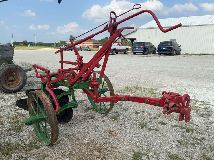 oliver-two-bottom-plow-image-4