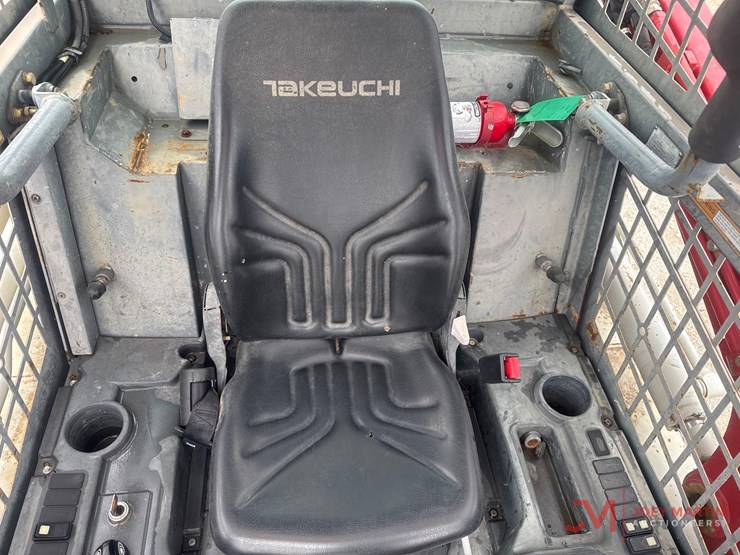 2017-takeuchi-tl12r2-image-18