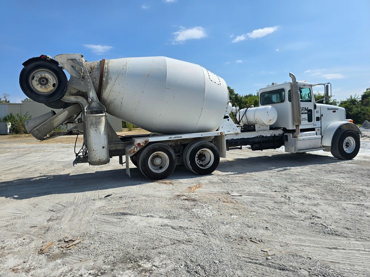 2014-peterbilt-365-image-33