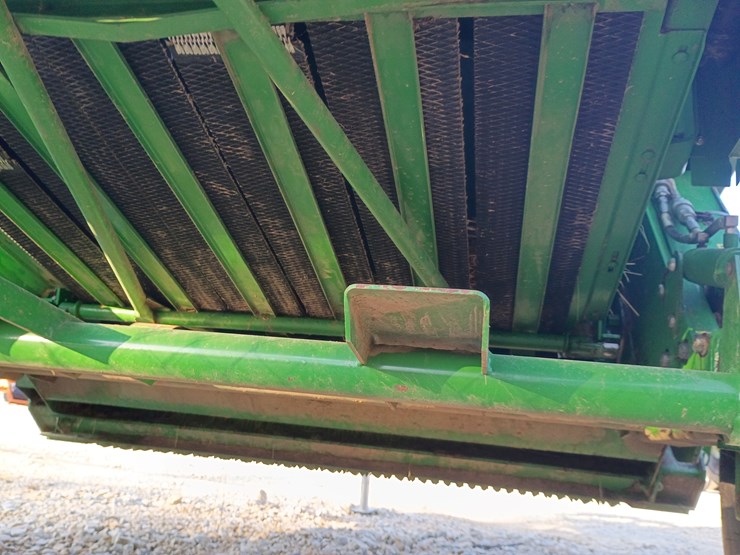 2020-john-deere-450m-image-31
