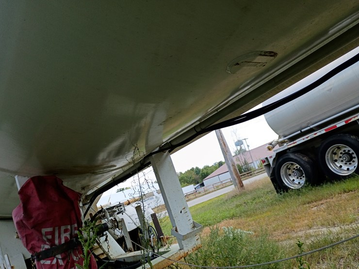 1977-trinity-tank-image-28