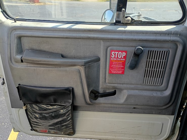 1998-ford-f700-image-69