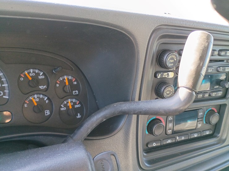 2003-chevrolet-silverado-image-54