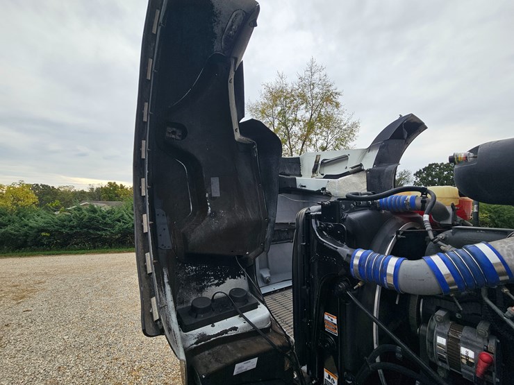 2015-kenworth-t800-image-65