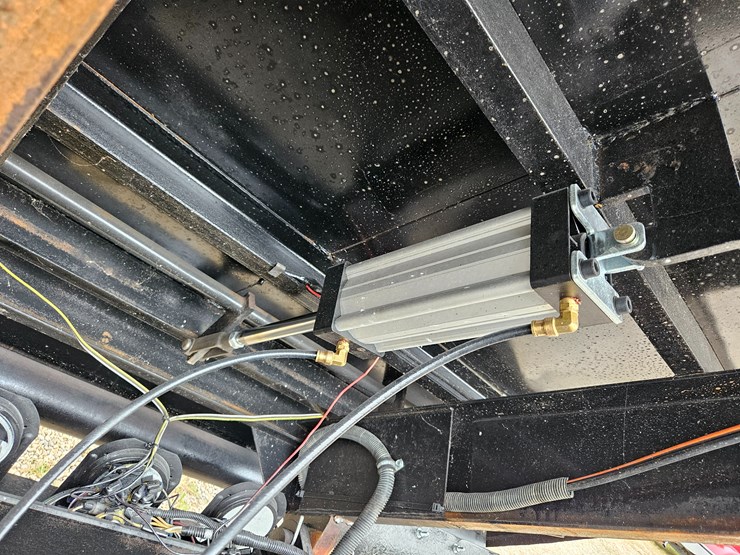 2015-kenworth-t800-image-43