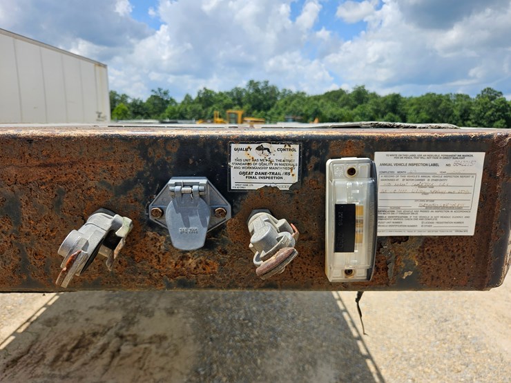 2011-great-dane-flatbed-image-21