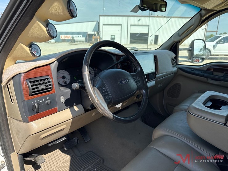 2007-ford-f-250-lariat-pickup-truck-image-16