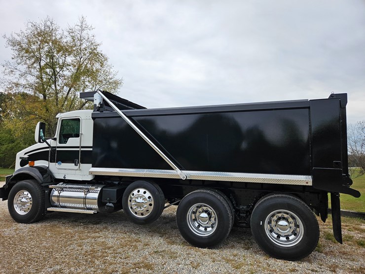 2015-kenworth-t800-image-10