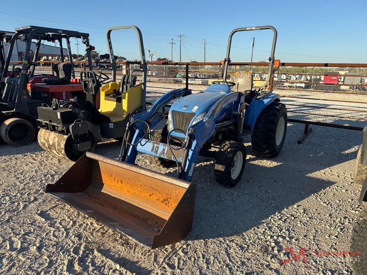 new-holland-boomer-2035-image-4