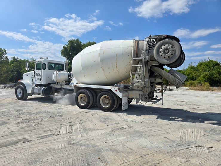 2014-peterbilt-365-image-16