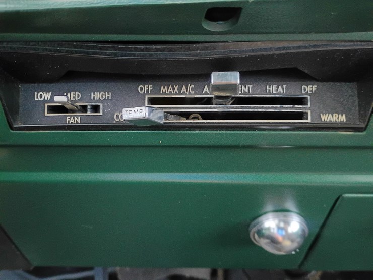 1976-dodge-ram-charger-image-46