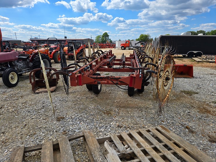 2000-h-&-s-bf16-image-13