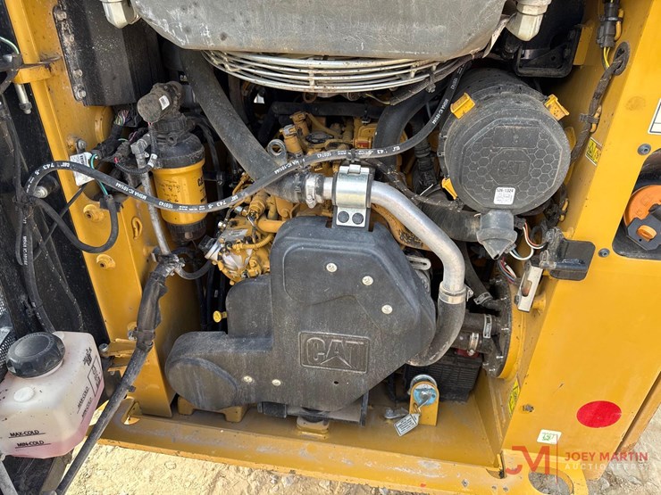2022-caterpillar-249d3-image-8