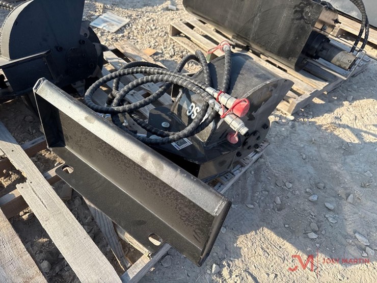 new-stump-grinder-mini-skid-steer-attachment-image-2