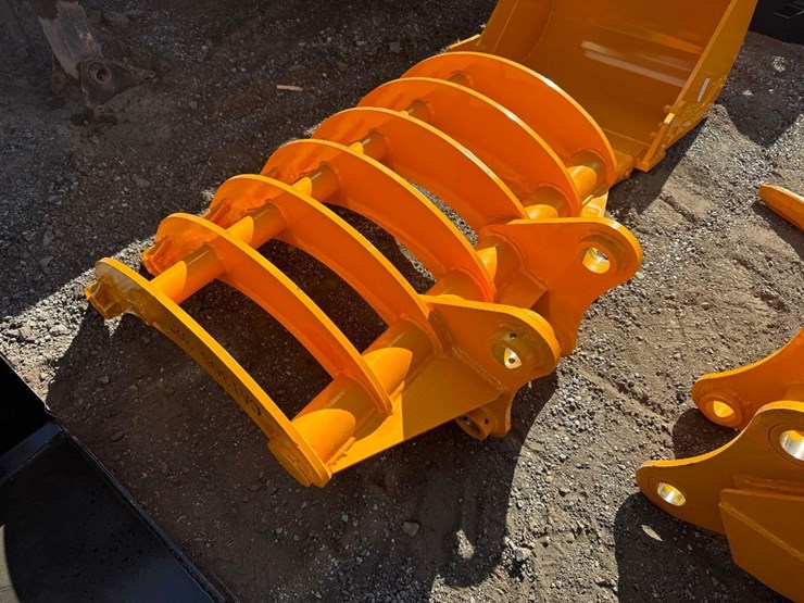 caterpillar-305-image-2