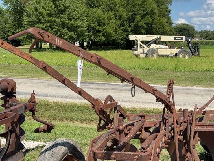 3-bottom-trip-plow-image-10