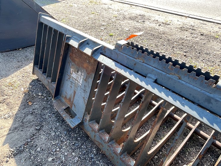 #4306-•-virnig-84"-skid-steer-mount-rock-bucket-image-11