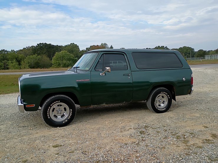 1976-dodge-ram-charger-image-3
