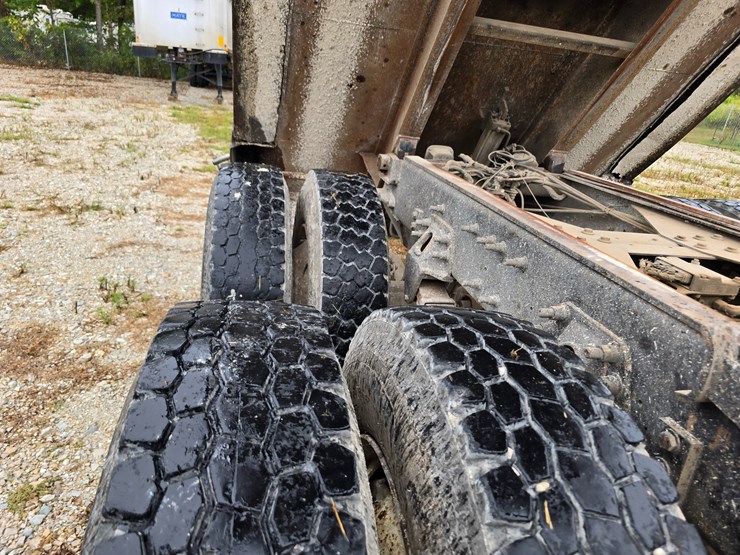 1999-sterling-l9511-image-109