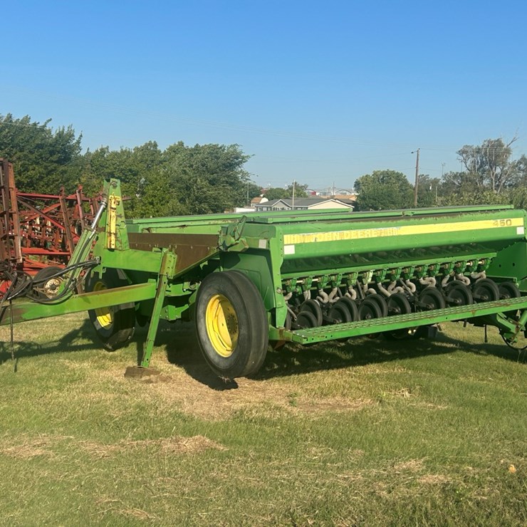 JOHN DEERE 450