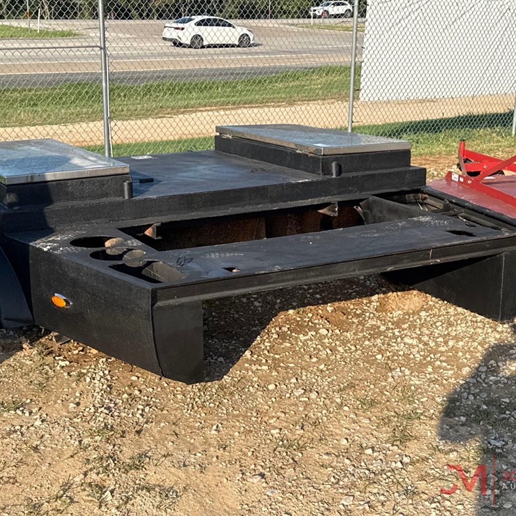 FORD DUALLY WELDERS BED