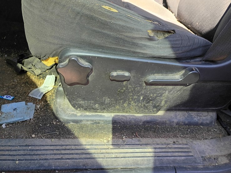 2008-chevrolet-silverado-image-19