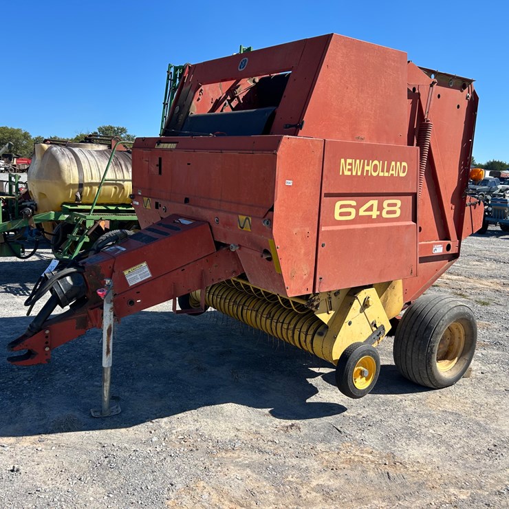 NEW HOLLAND 648