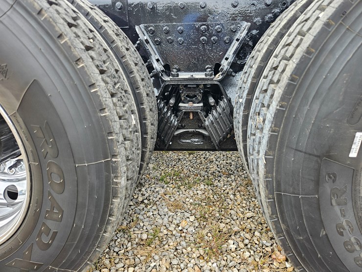 2015-kenworth-t800-image-103