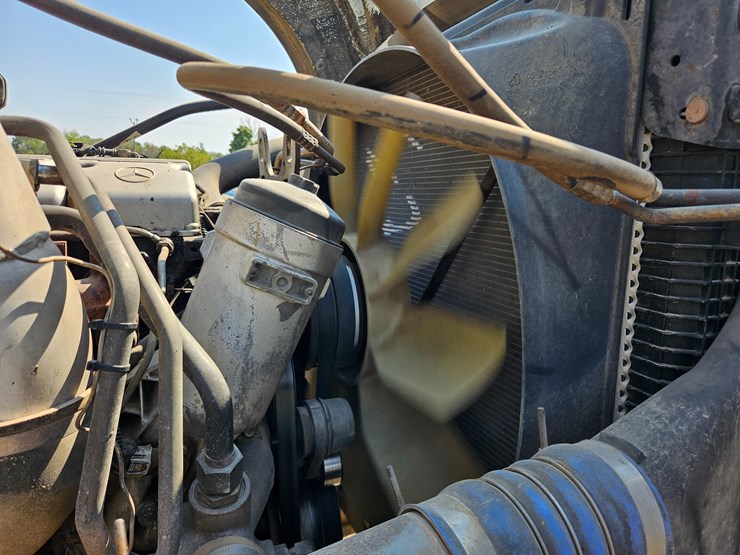 2006-sterling-l9500-image-73