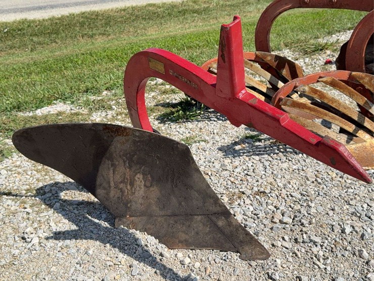 single-bottom-fast-hitch-plow-image-2