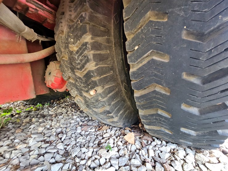 1983-ford-c800-image-82