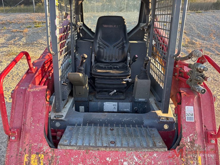 2019-takeuchi-tl8-image-14