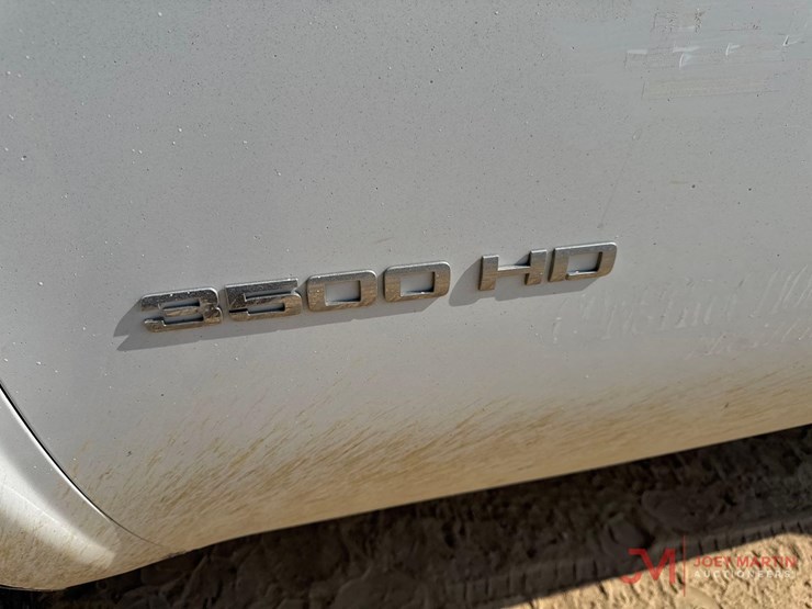 2013-chevrolet-silverado-3500-image-6