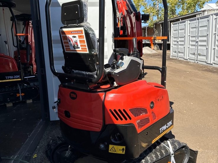new-tpm-industrial-co-mini-diesel-excavator-model-tpm-20k-image-2