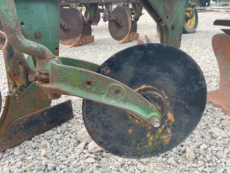 oliver-3-bottom-plow-image-12
