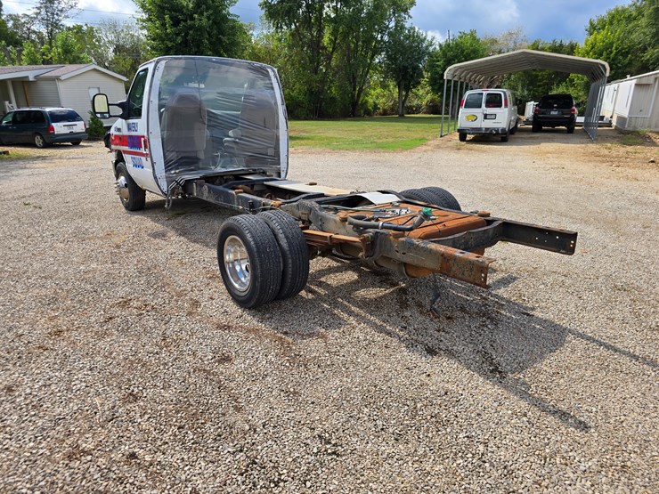 2008-ford-e450-image-13
