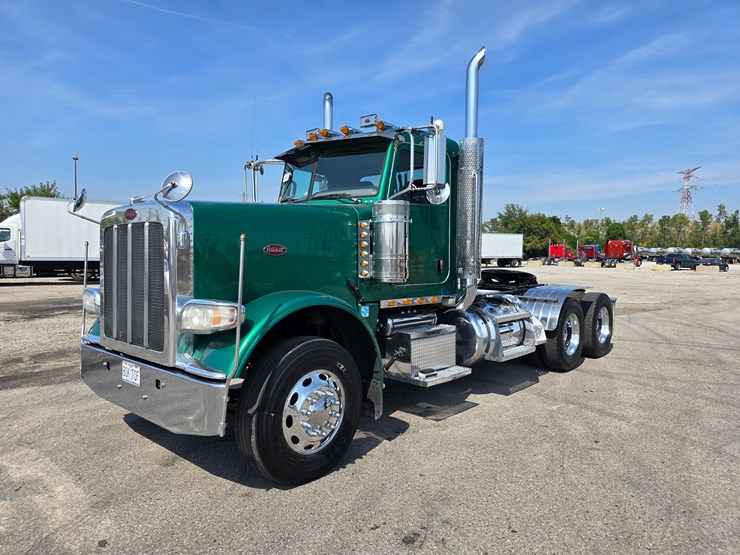 2014-peterbilt-388-image-4