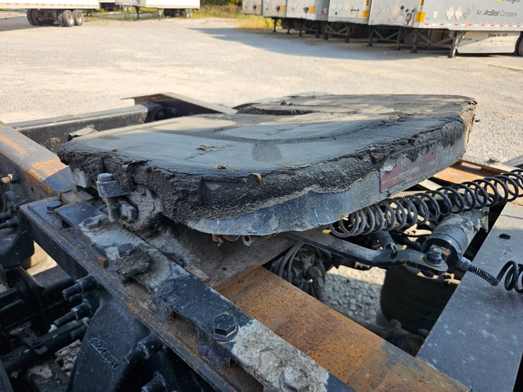 2016-freightliner-cascadia-125-image-102