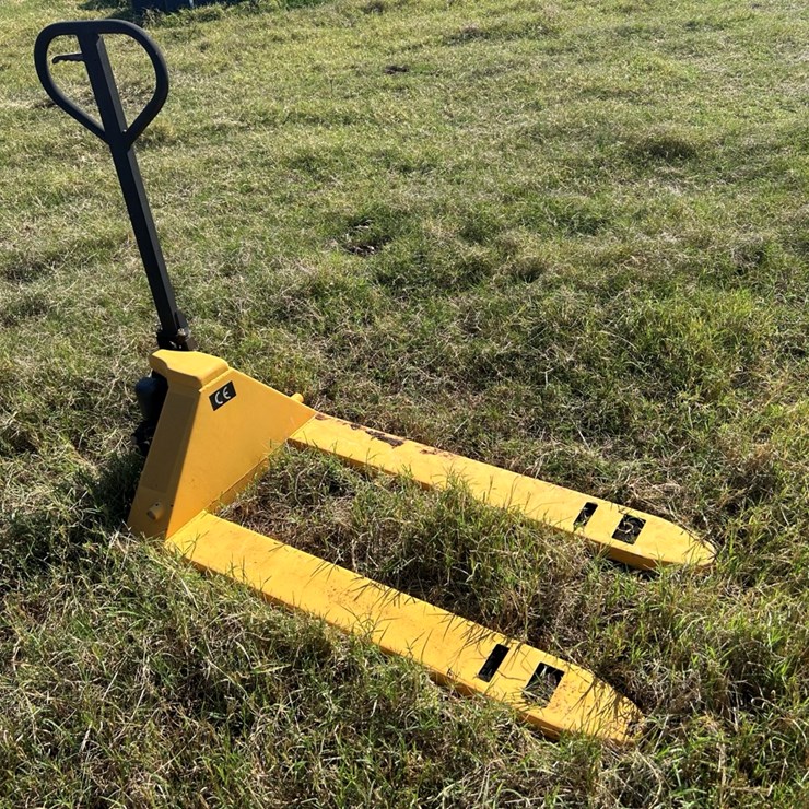#90 • Pallet Jack