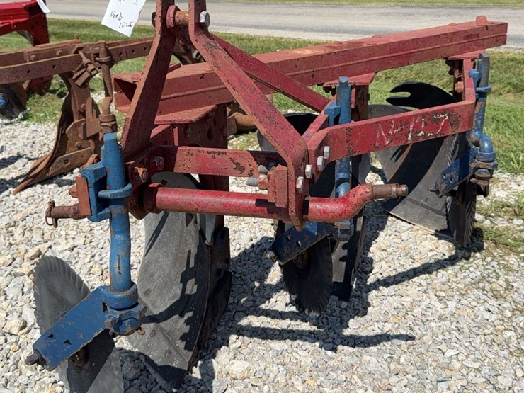 3-bottom-mounted-plow-image-9