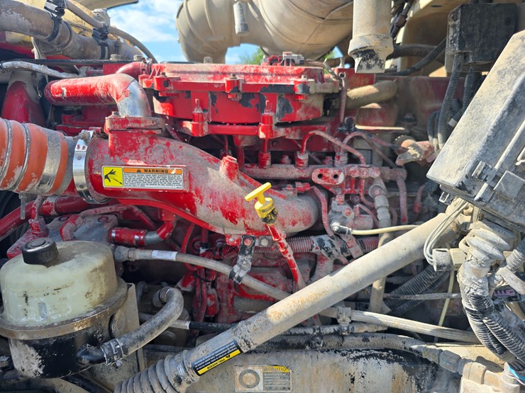 2014-peterbilt-365-image-62