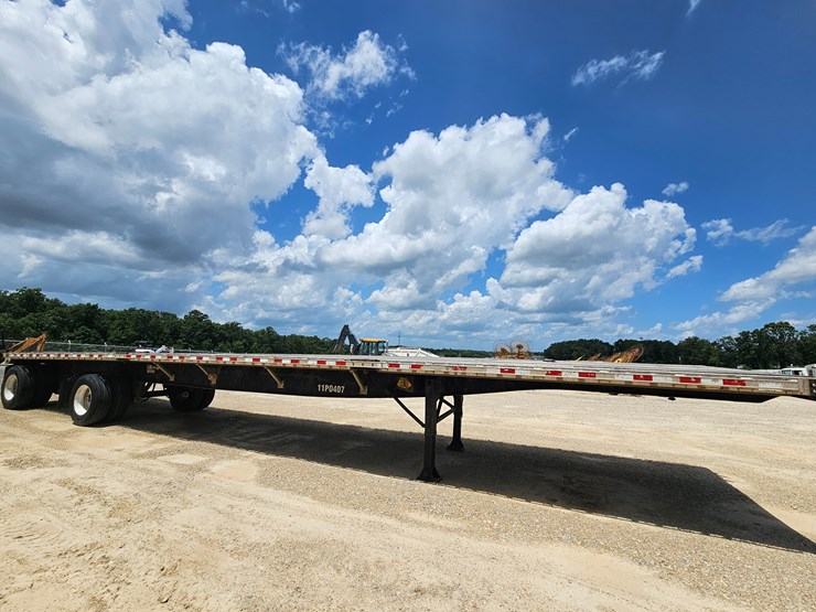 2011-great-dane-flatbed-image-3