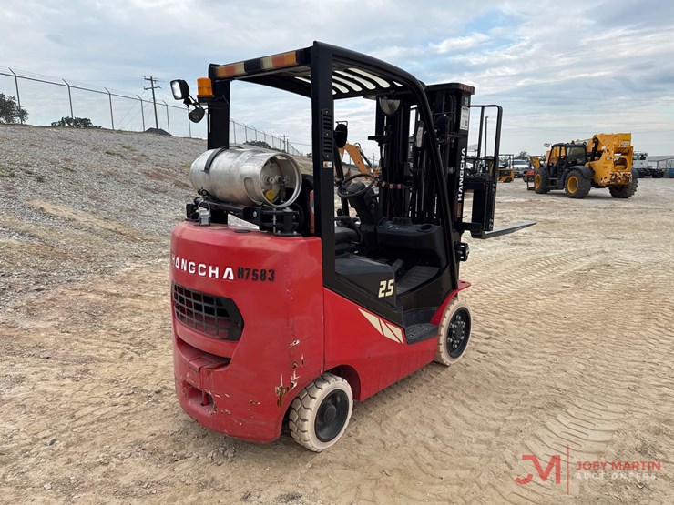 2021-hangcha-cpyd25-xw71f-c-straight-mast-forklift-image-2