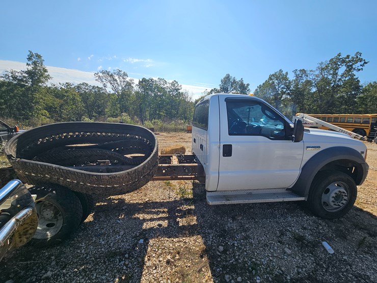 2005-ford-f450-image-14